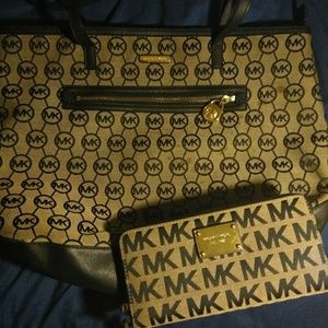 Michael Kors tote with wallet